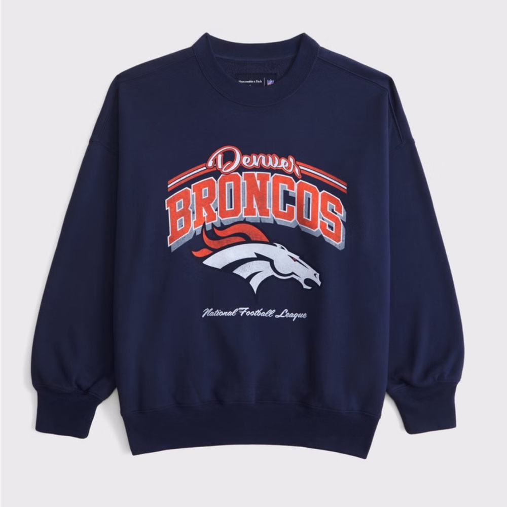 Abercrombie & Fitch Oversized Denver Broncos Crewneck Sweatshirt, size M